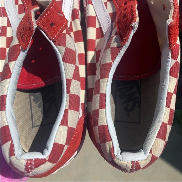 Vans - Picture 2 of 7